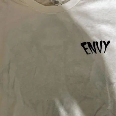 ENVY_GENETICS_WHITE_TSHIRT_FRONT_LUSCIOUS_GENETICS